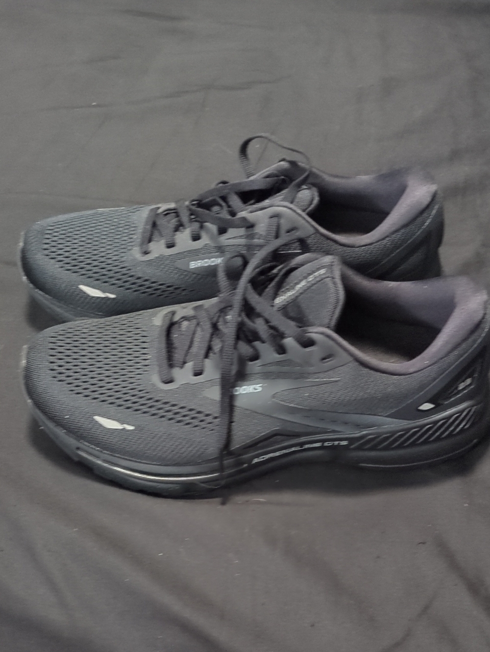 Brooks Men’s Black Athletic Running Shoes